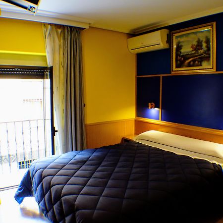 Hotel Trípolis Toledo Exteriér fotografie